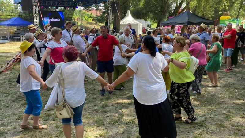 A nagyszabású rendezvény felejthetetlen élményekkel gazdagította a résztvevőket, és a helyiek igazán fergetegesen szórakoztak! (fotók, videók)