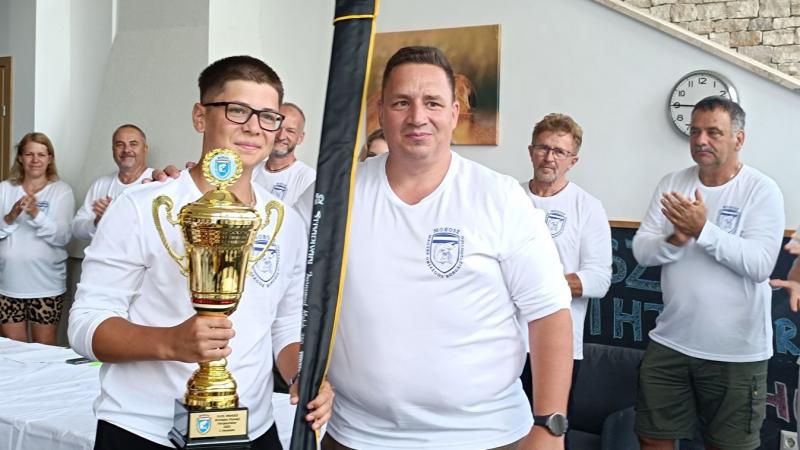 Pápáról érkezett a pecatábor legjobbja Esztergomba.