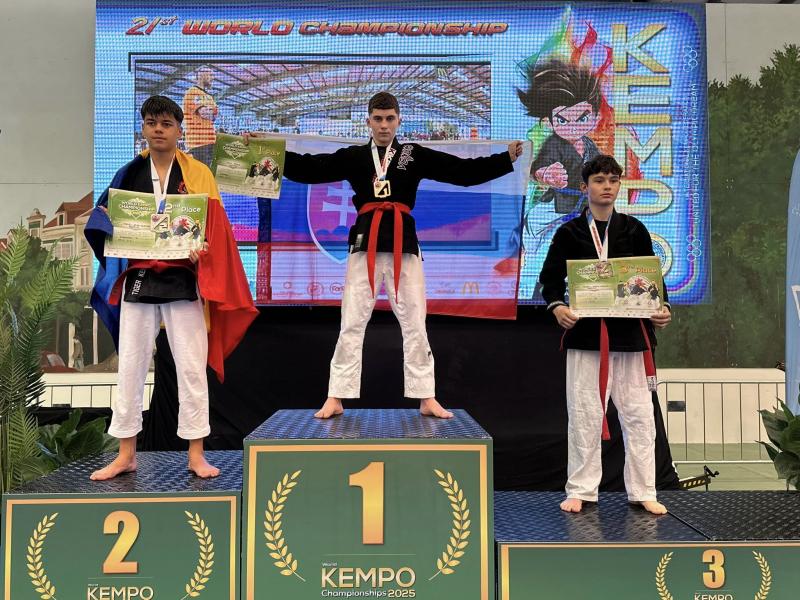 Világbajnoki aranyérmet hozott Dunaszerdahelyre - Petöcz Kevin diadalmas menetelése megállíthatatlan!