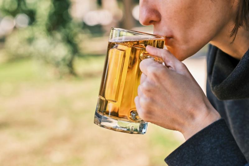Felfedezték azokat a géneket, amelyek a túlzott alkoholfogyasztásért felelősek, ami új reményt adhat a szenvedélybetegek kezelésében | Erdélyi Napló