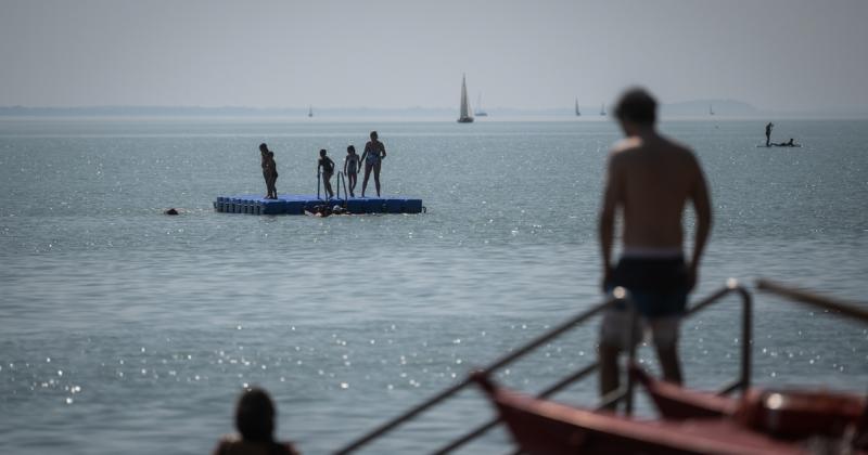 Felfedeztük, hol található a Balaton legkiválóbb strandja: az északi part ékköve ismét a dobogó legfelső fokán végzett!
