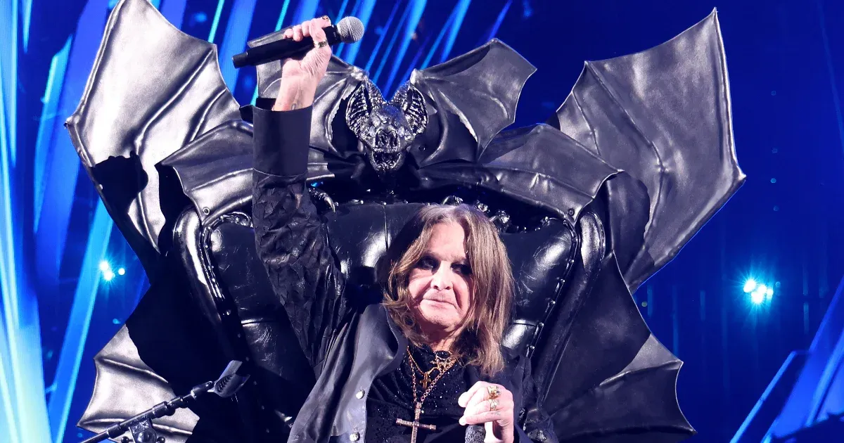Birmingham szívében gyászmenet kíséri utolsó útjára Ozzy Osbourne-t, a rockzene ikonikus alakját, aki sokak szívében él tovább.
