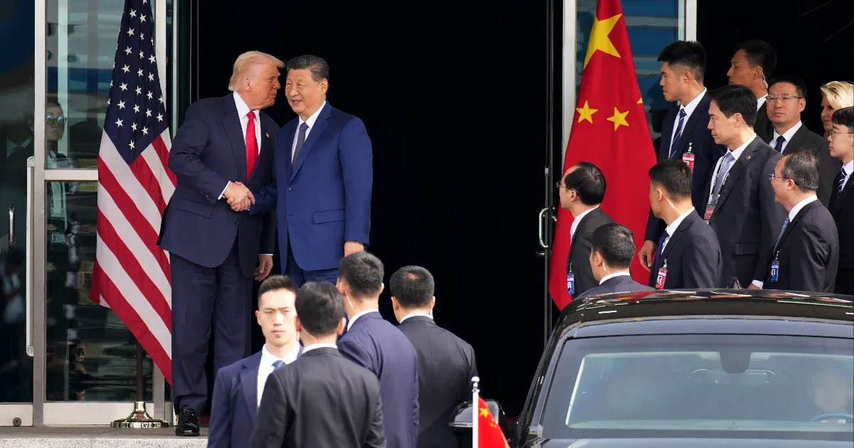 Trump nekiment a kínai nagy falnak.