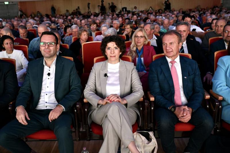 Miután Magyar Péter bemutatta etikai kódexére vonatkozó javaslatát, a politikai élet szereplői szinte azonnal elkezdtek kreatívan gondolkodni.